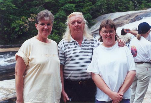 Linda/John E./Kelli