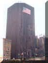 wtc_ronnie_building_flag.jpg (55384 bytes)